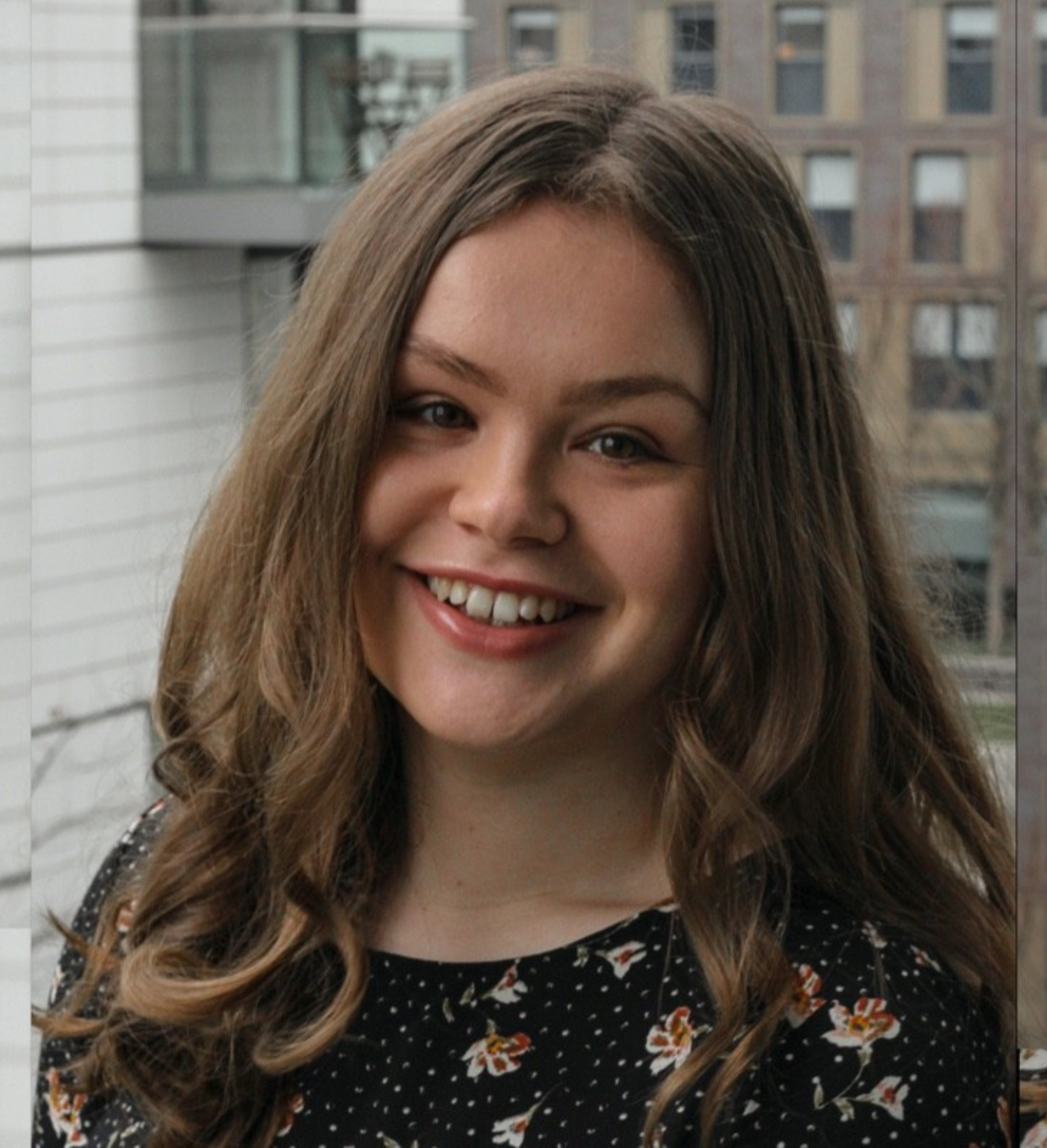 Jess Headshot cropped